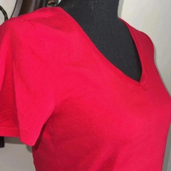 Tommy Hilfiger Women’s Favorite V-Neck Short Sleeve Red T-Shirt Medium - Picture 9 of 16